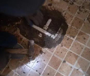 三亚卫生间漏水维修公司为您分享下卫生间渗水如何处理及注意事项