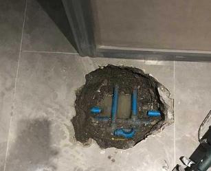 三亚阳台漏水维修公司分享下暖气管道漏水的原因有哪些